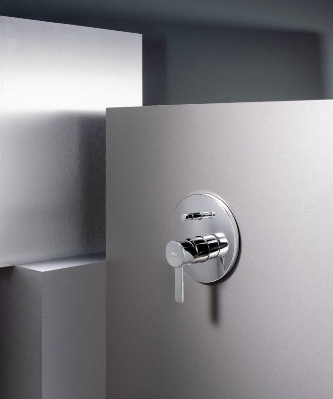 Roca Targa built-in shower